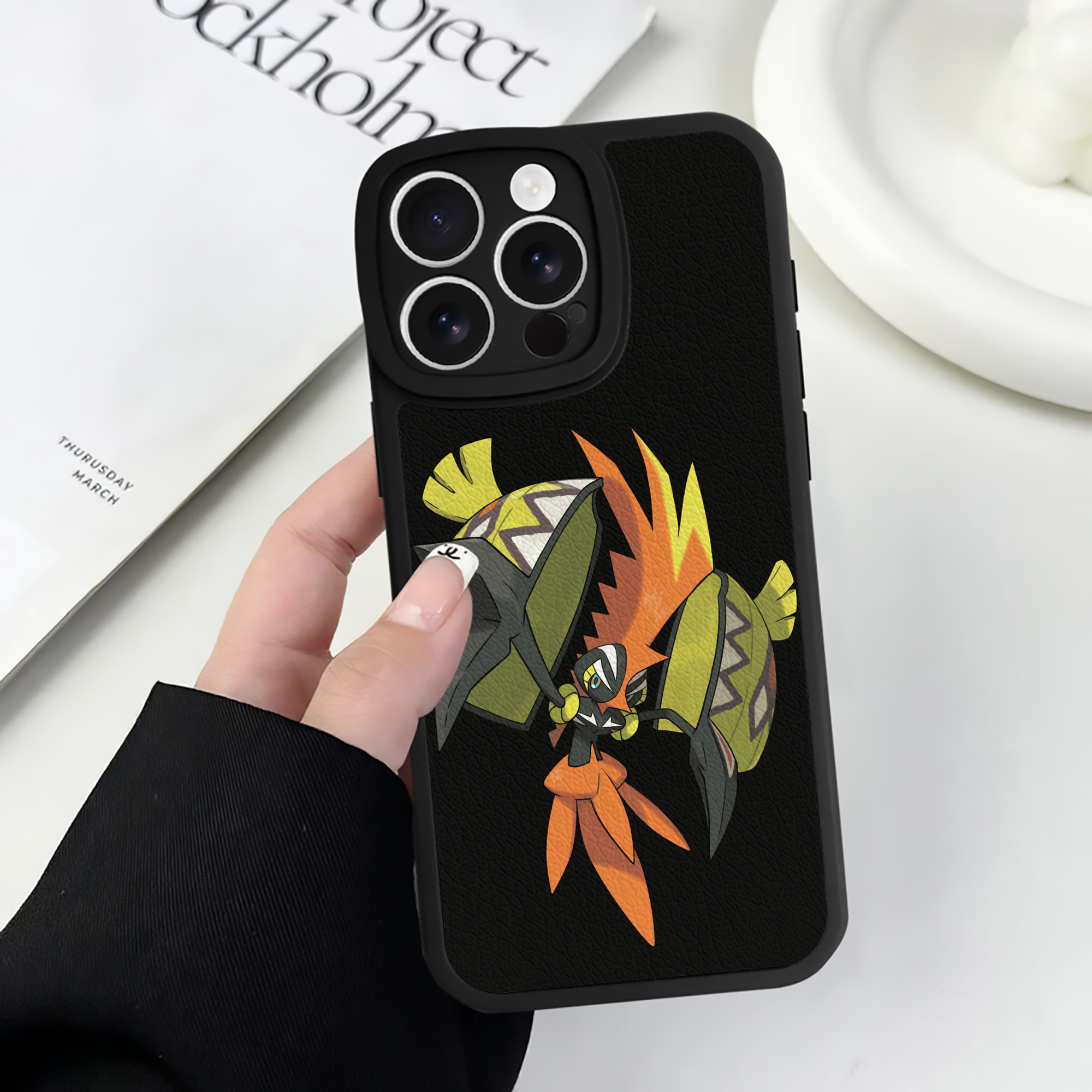 （画像用） ポケットモンスター Pokémon 【iPhone 16シリーズ対応】シリコンスマホケース（レザー調） 材質：シリコン